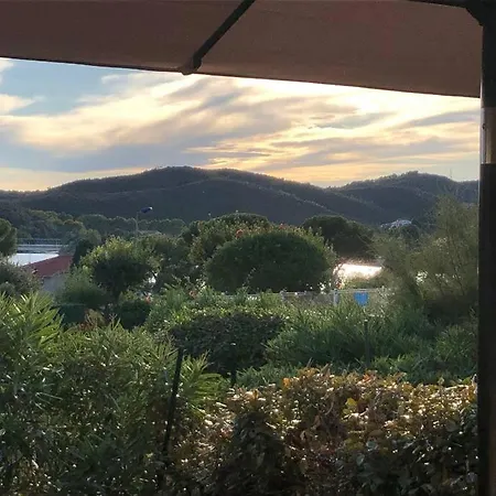 Agay Bay Front Apartment *